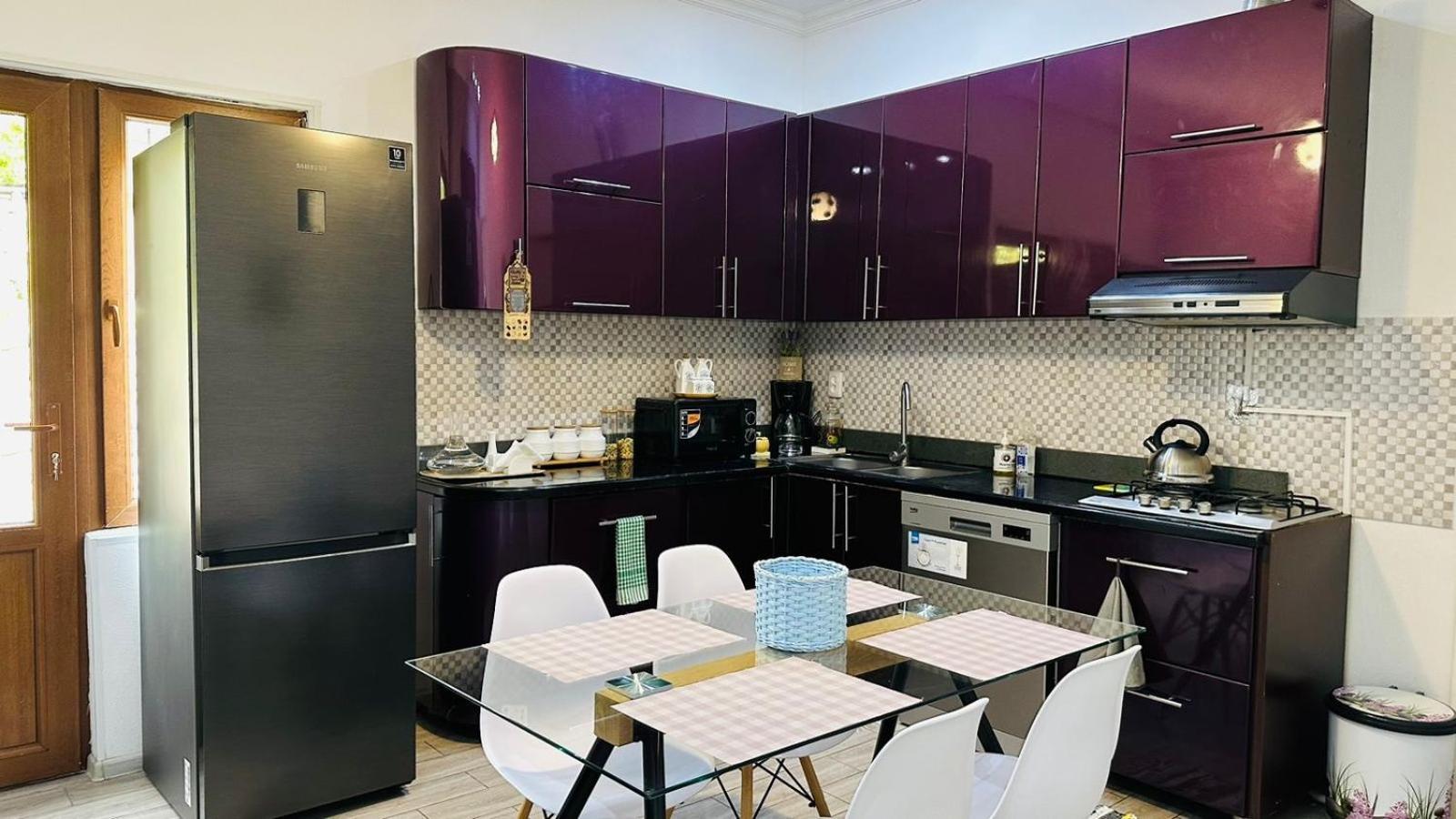 Sweet Apartment In Koutaïssi Extérieur photo