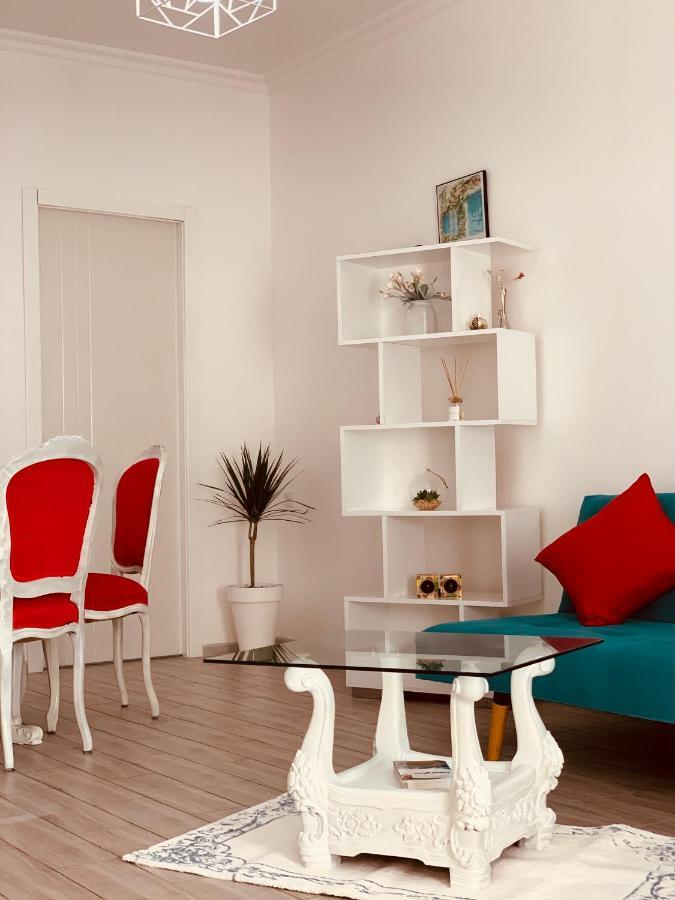 Sweet Apartment In Koutaïssi Extérieur photo