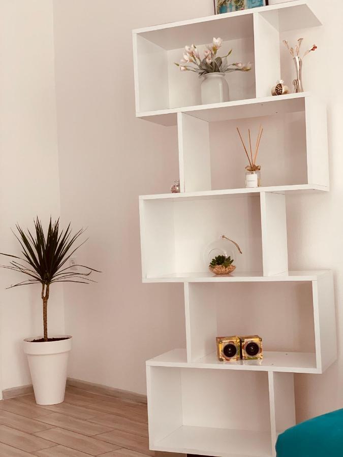 Sweet Apartment In Koutaïssi Extérieur photo