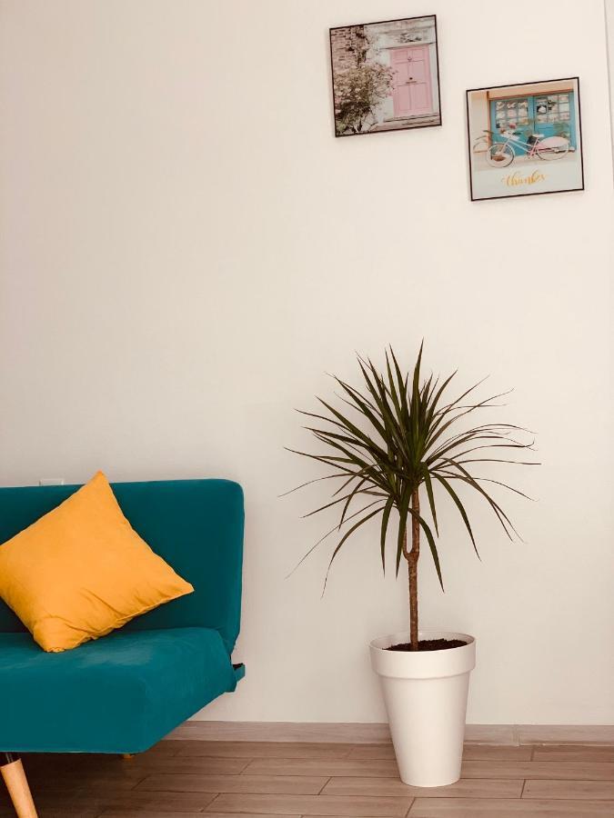 Sweet Apartment In Koutaïssi Extérieur photo