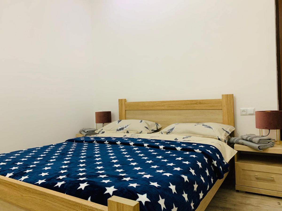 Sweet Apartment In Koutaïssi Extérieur photo