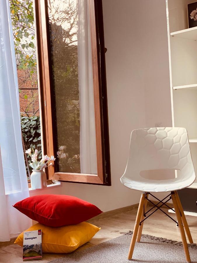 Sweet Apartment In Koutaïssi Extérieur photo