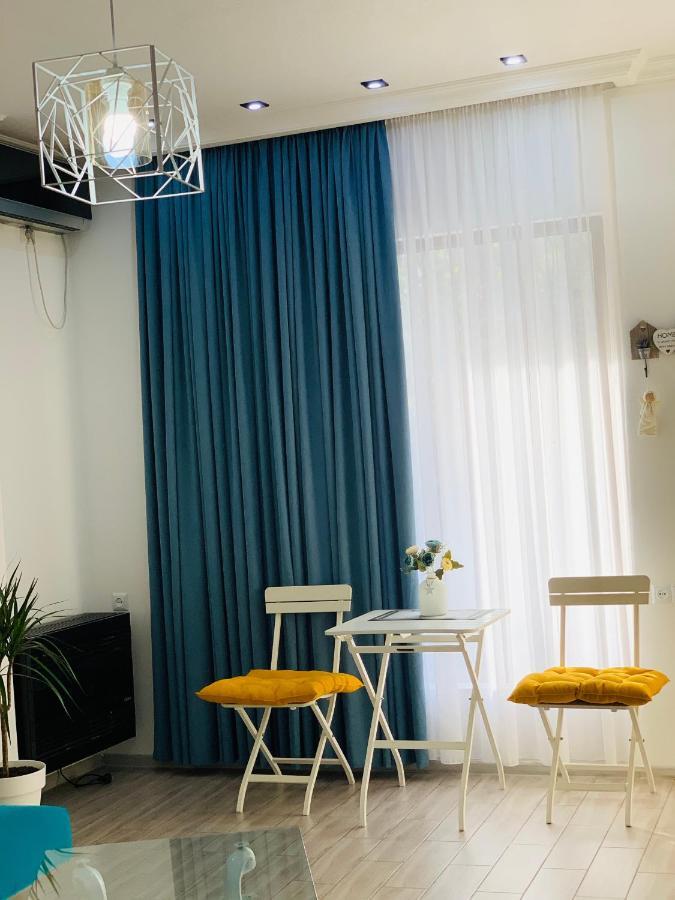Sweet Apartment In Koutaïssi Extérieur photo